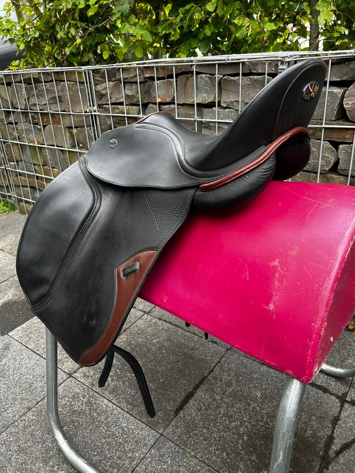 Uta Gräf Butterfly Dressursattel schwarz 17" , Pferdesattel Shop