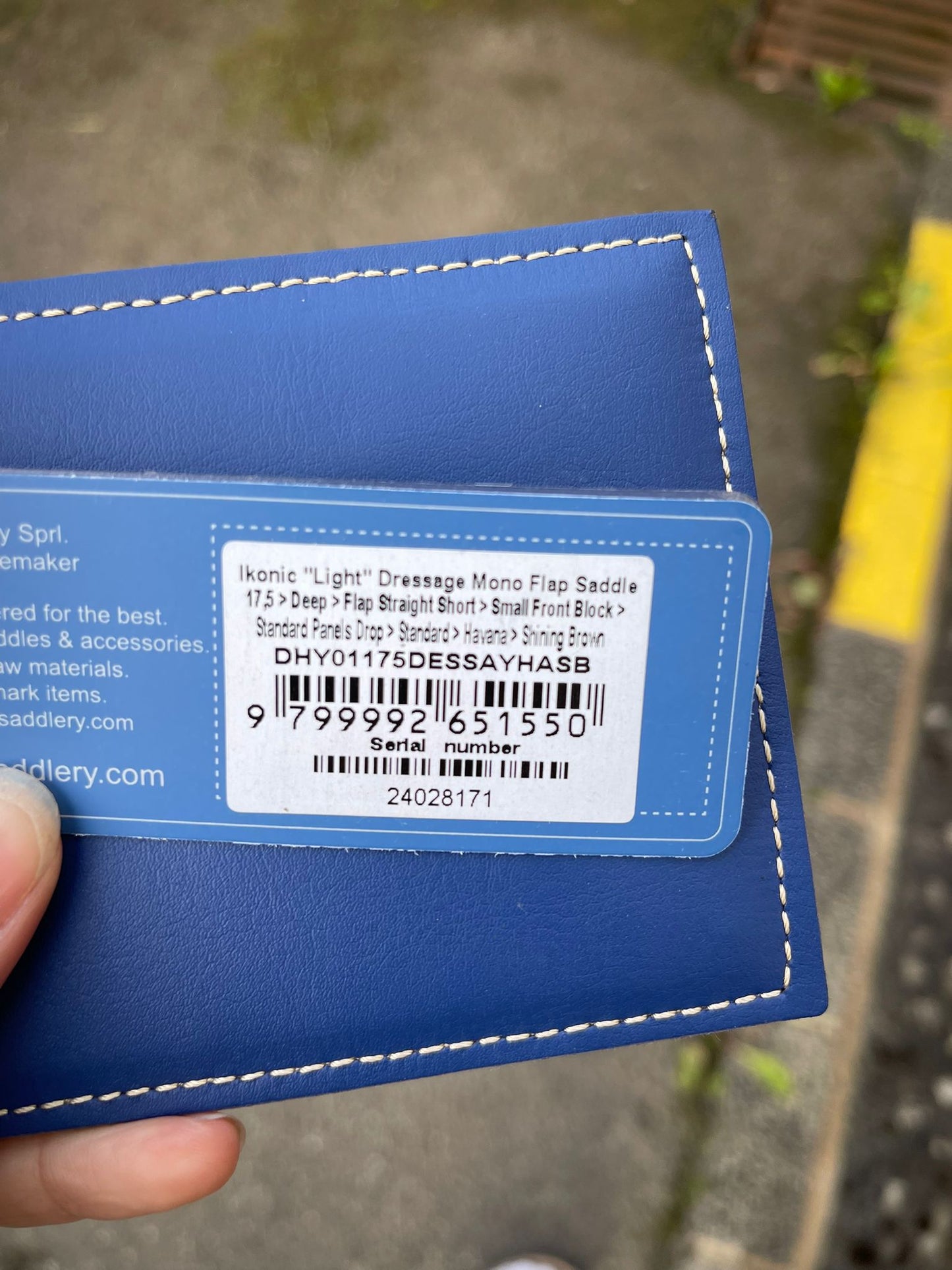 Ikonic Light Dressursattel DHY01 17,5" havana braun, Pferdesattel Shop