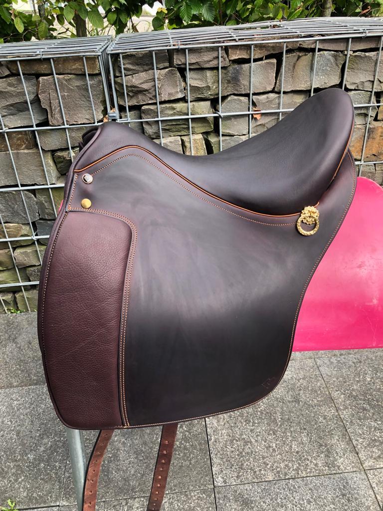 Cordis Lavida 18" Brown Dressage Saddle [NEW]