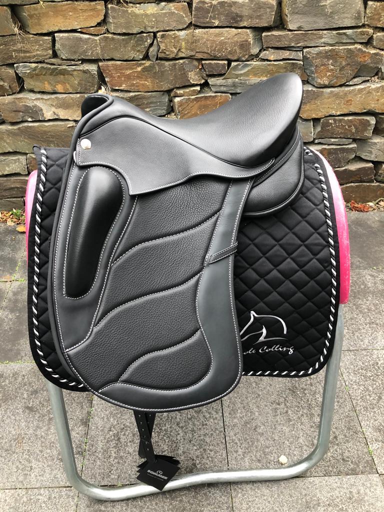 Sommer Tosca 17" Hellgrau Nähte Dressursattel [NEU]