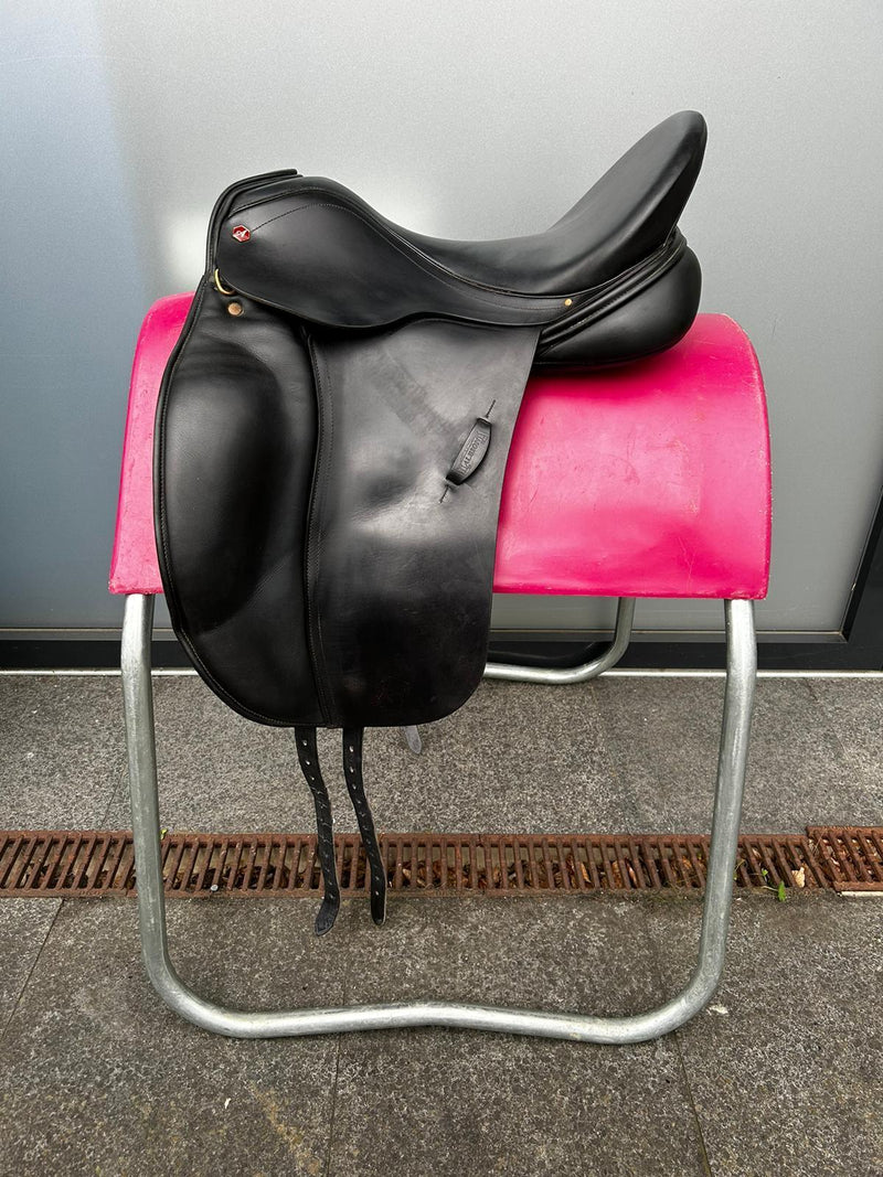 Albion SLK black 17.5" dressage saddle
