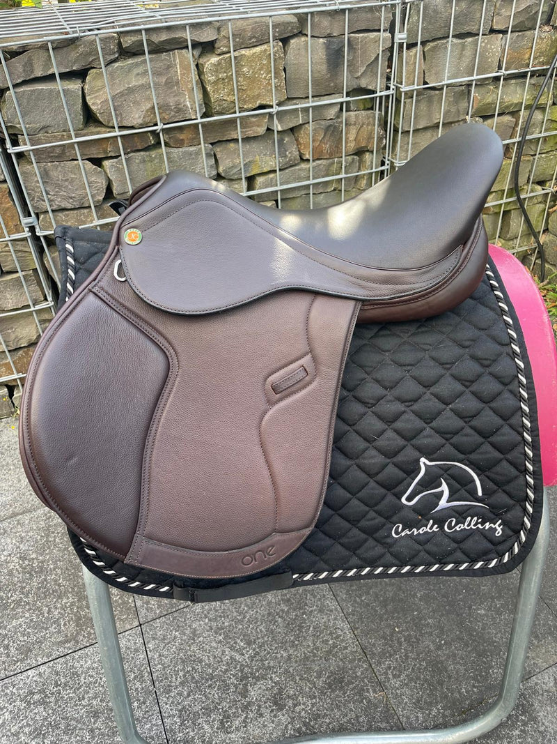 Jorge Canaves JC One Springen 17,5" chocolate Springsattel	[NEU]