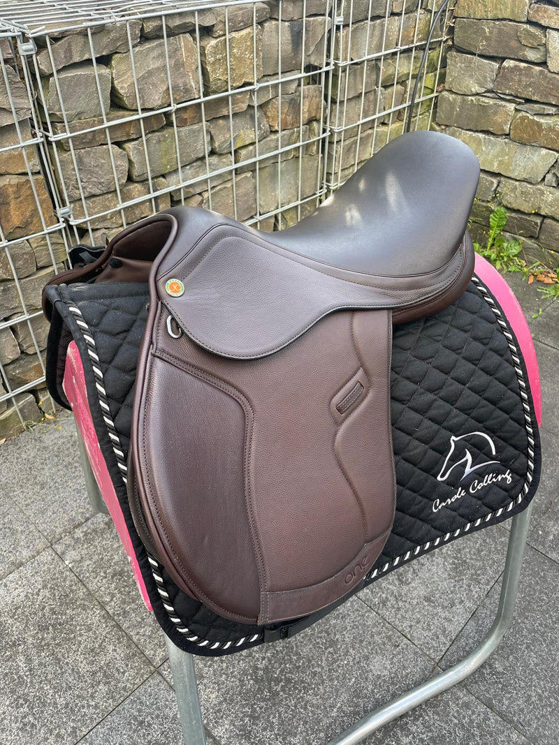 Jorge Canaves JC One Springen 17,5" chocolate Springsattel	[NEU]