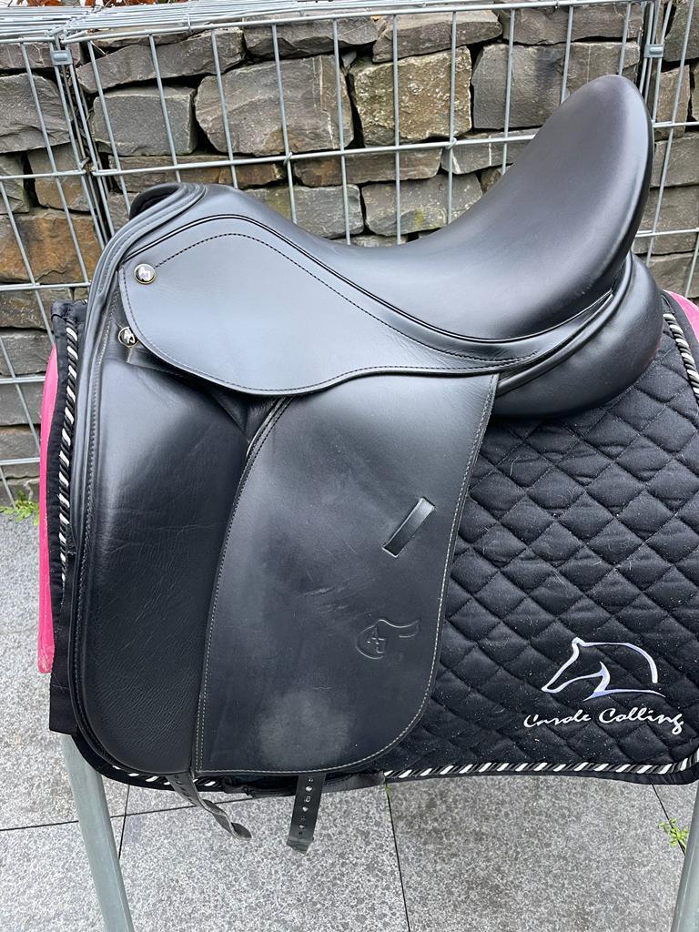 Anke Just by Sankey Dressursattel 17" Schwarz