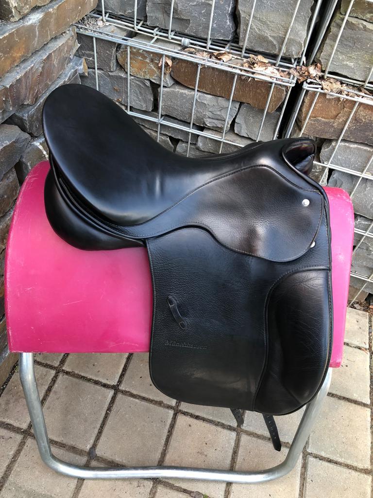 Passier Münchhausen 17" Black Dressage Saddle