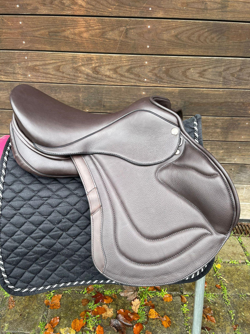 Sommer Aventus Competition 17,5" Mocca Springsattel [NEU]