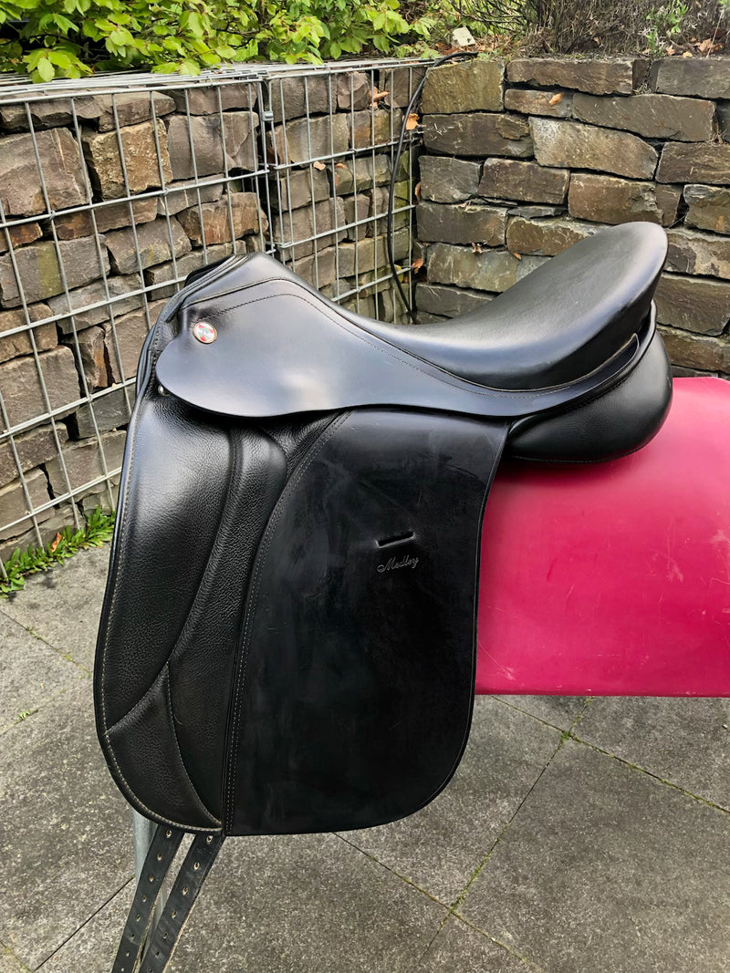 Karl Niedersüss Medley 18" Schwarzer Dressursattel