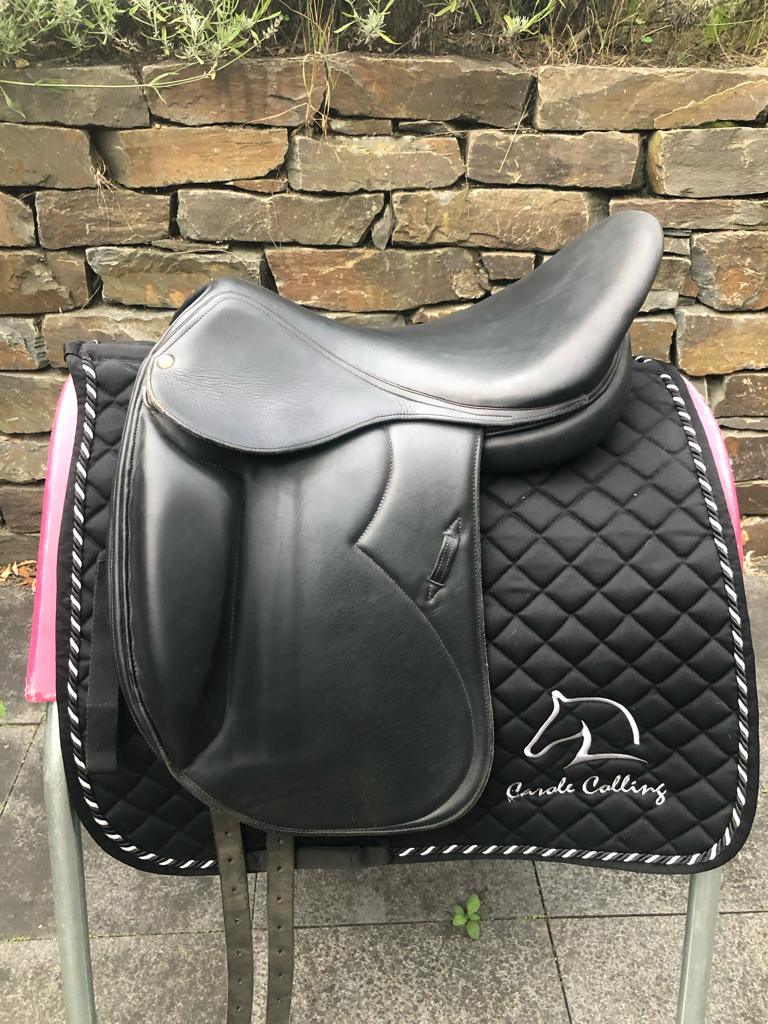 Sellerie Belloir Saumur 18" schwarz Dressursattel