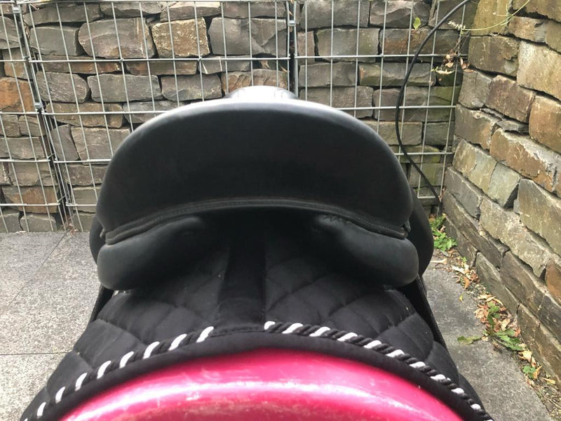 Sellerie Belloir Saumur 18" schwarz Dressursattel