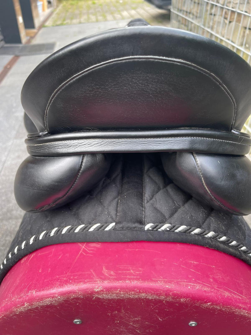 Albion Platinium 17,5" schwarz  Dressursattel