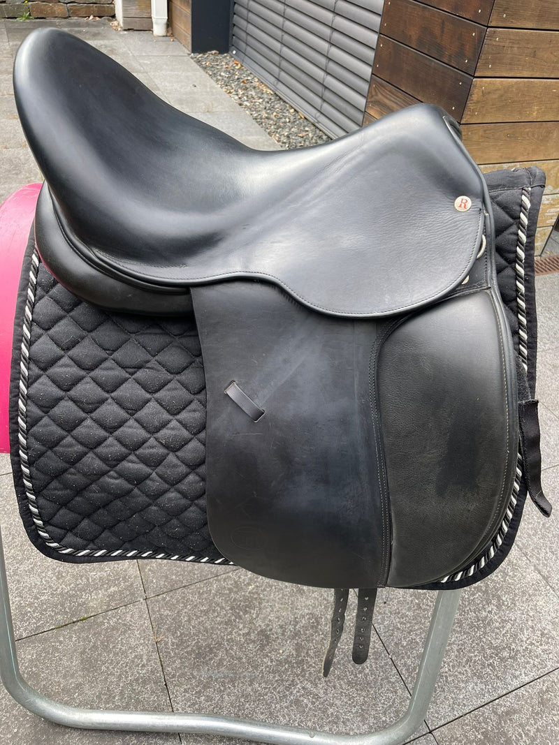 Rossberg 17,5"  schwarz Dressursattel