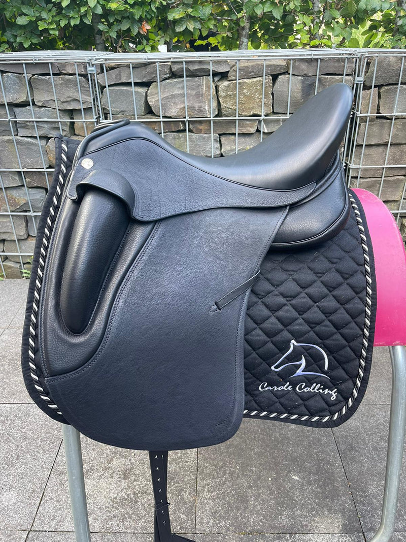 Sommer Novalis "Galaxy 999" schwarz 17,5" Dressursattel [NEU]