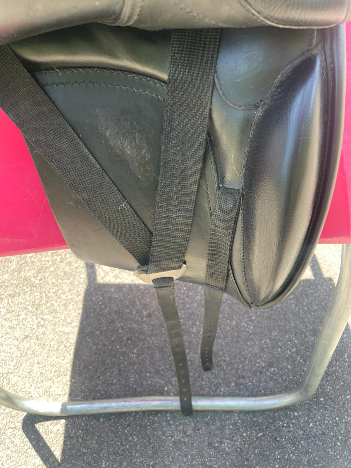 HKM Harmonie 17" schwarz Dressursattel , Pferdesattel Shop