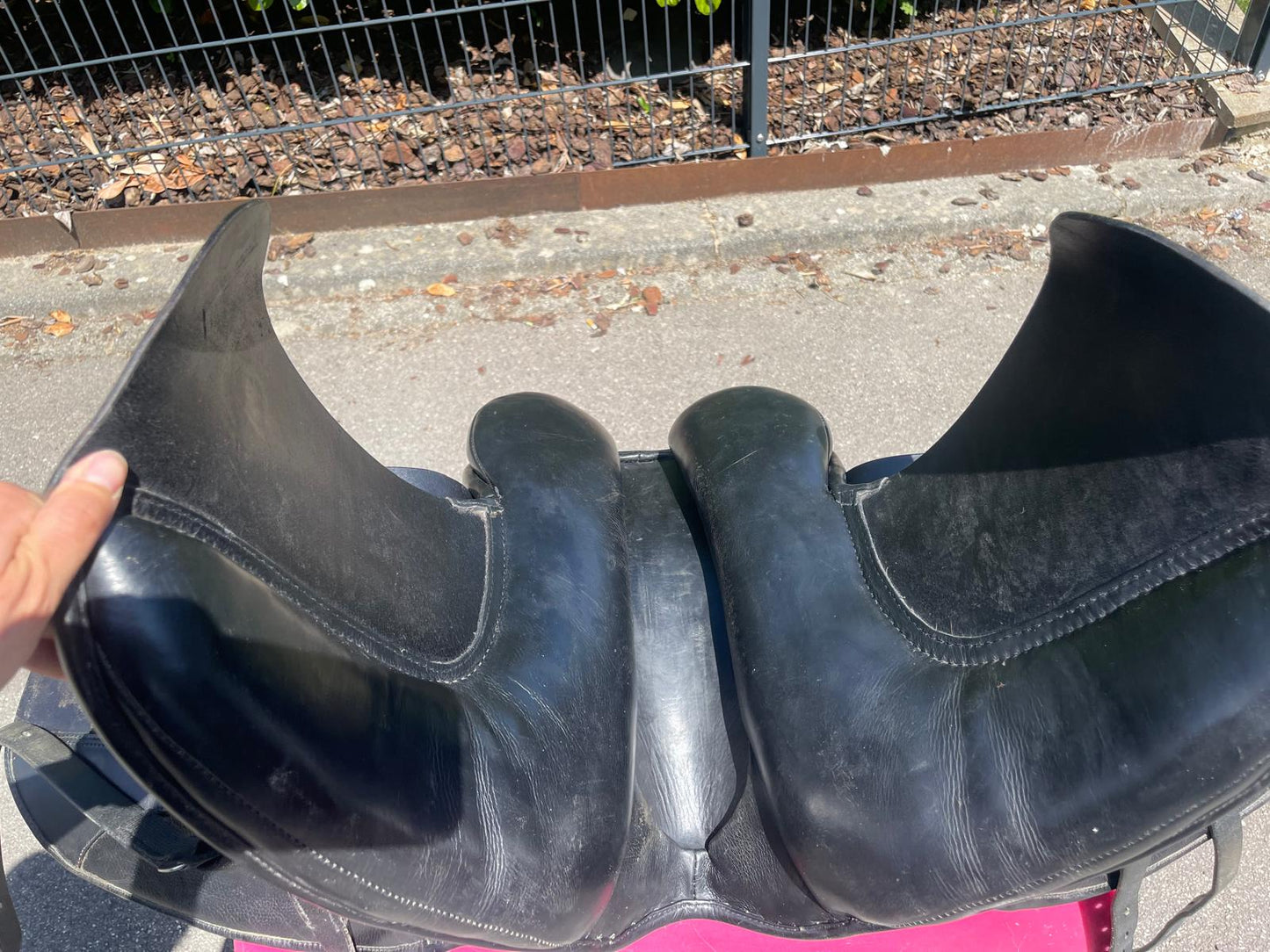 HKM Harmonie 17" schwarz Dressursattel , Pferdesattel Shop