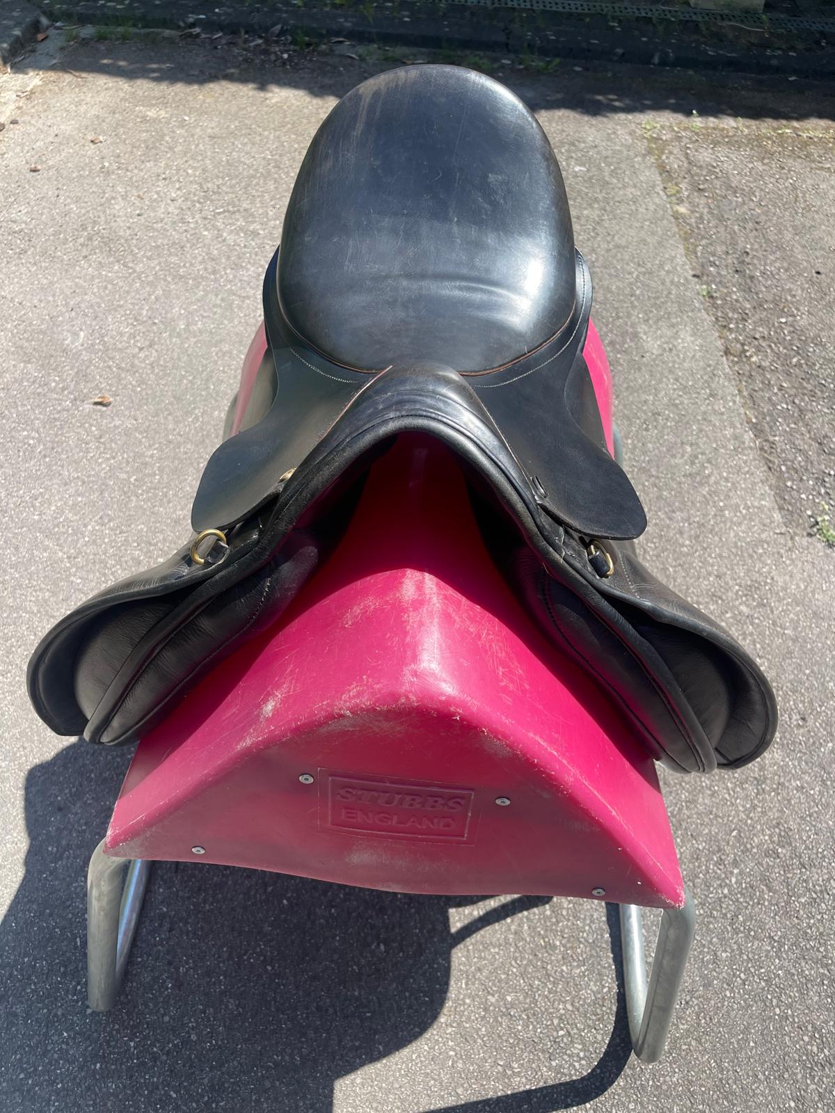 HKM Harmonie 17" schwarz Dressursattel , Pferdesattel Shop