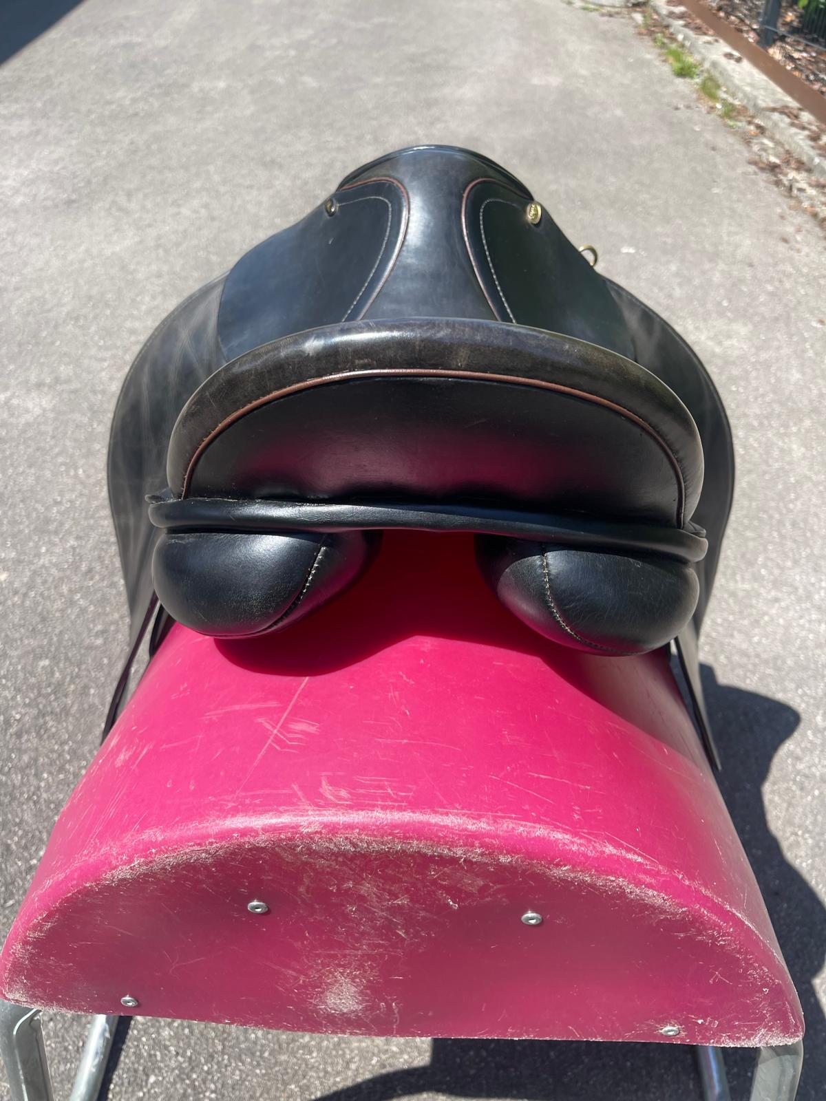 HKM Harmonie 17" schwarz Dressursattel , Pferdesattel Shop