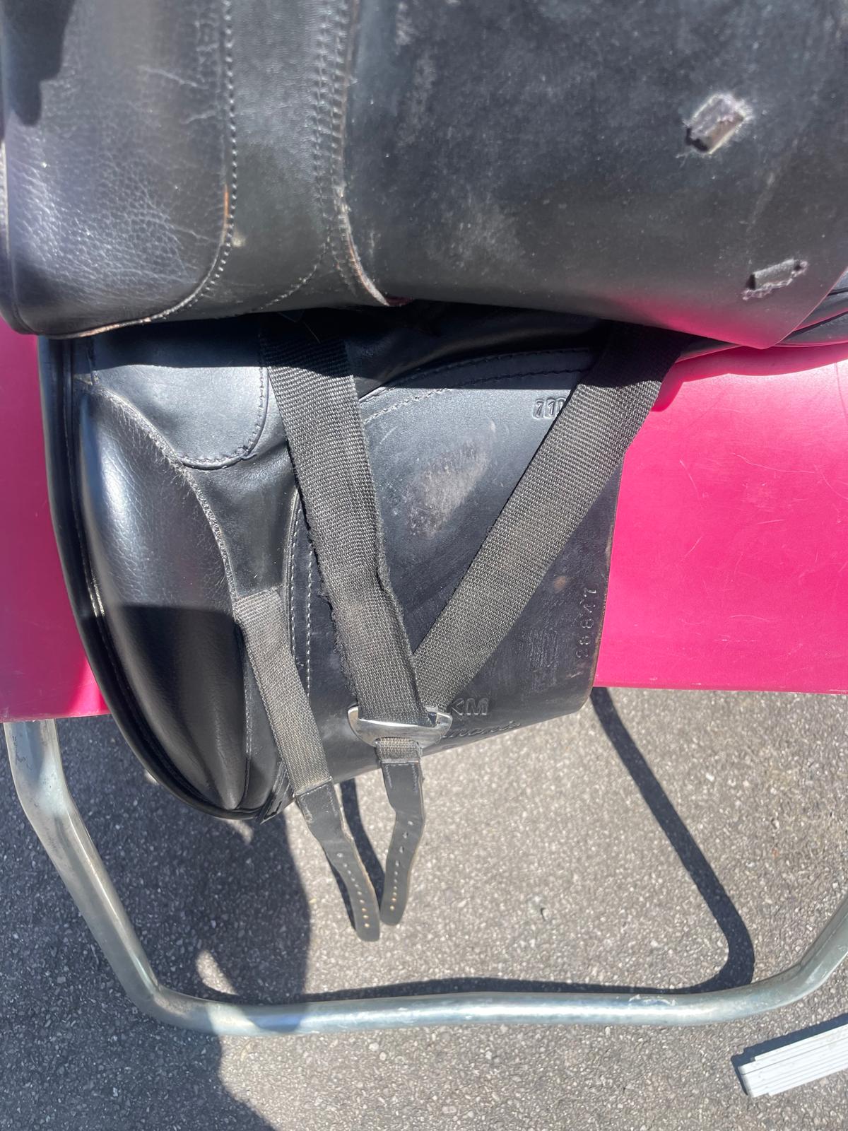 HKM Harmonie 17" schwarz Dressursattel , Pferdesattel Shop