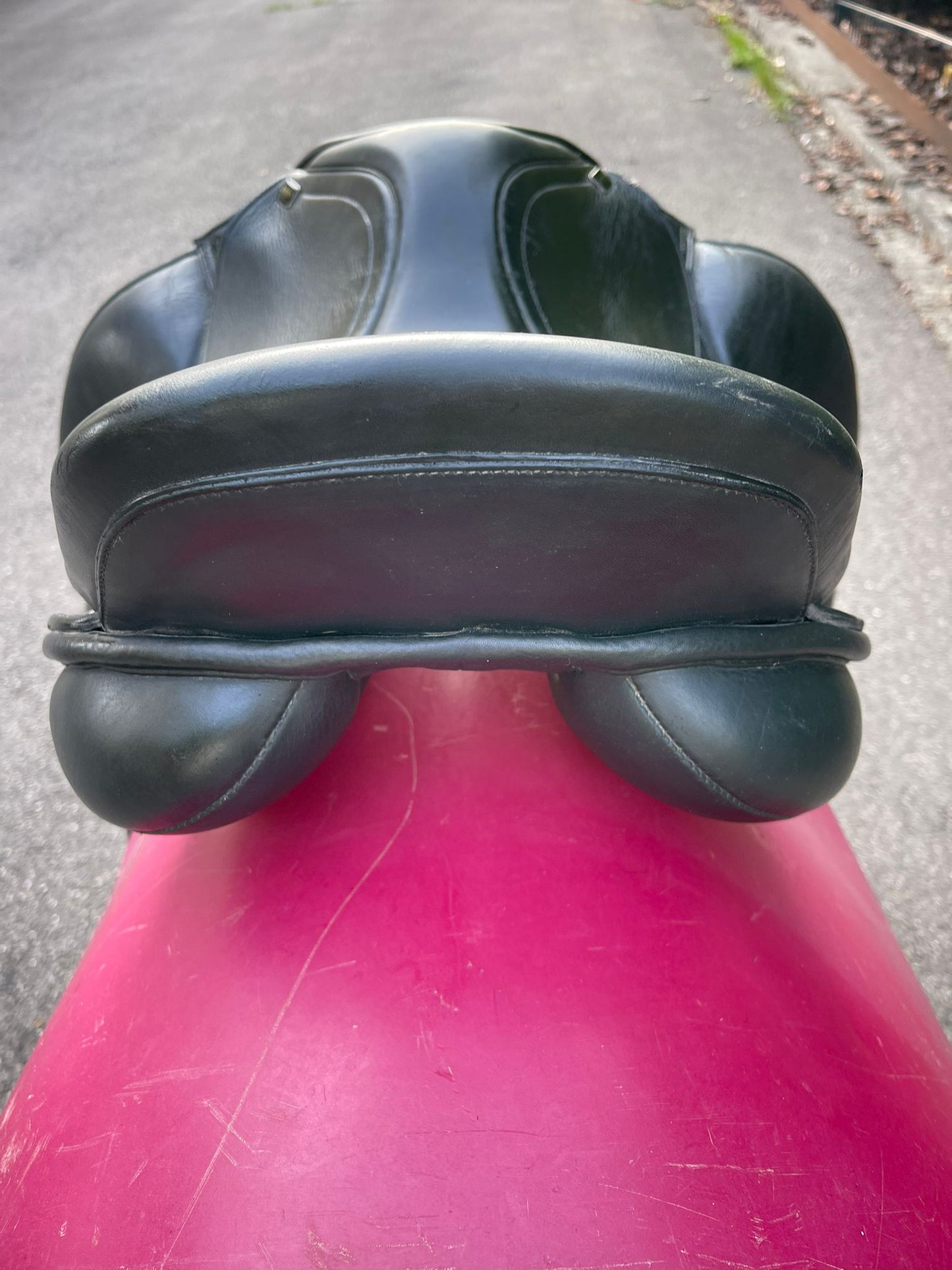 Anky Dressursattel schwarz 17", Pferdesattel Shop