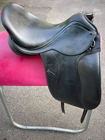 Anky Dressursattel schwarz 17", Pferdesattel Shop