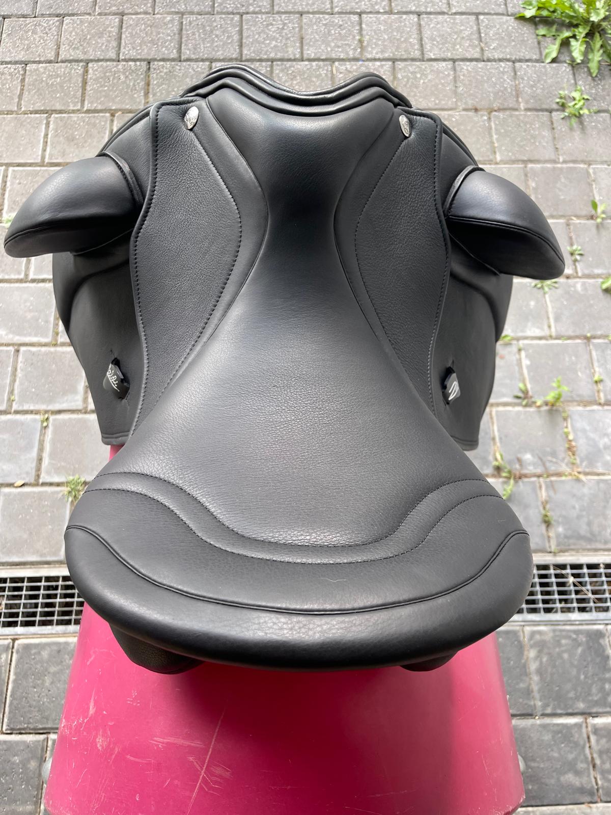 Zaldi Drim 17" schwarz Dressursattel, Pferdesattel Shop