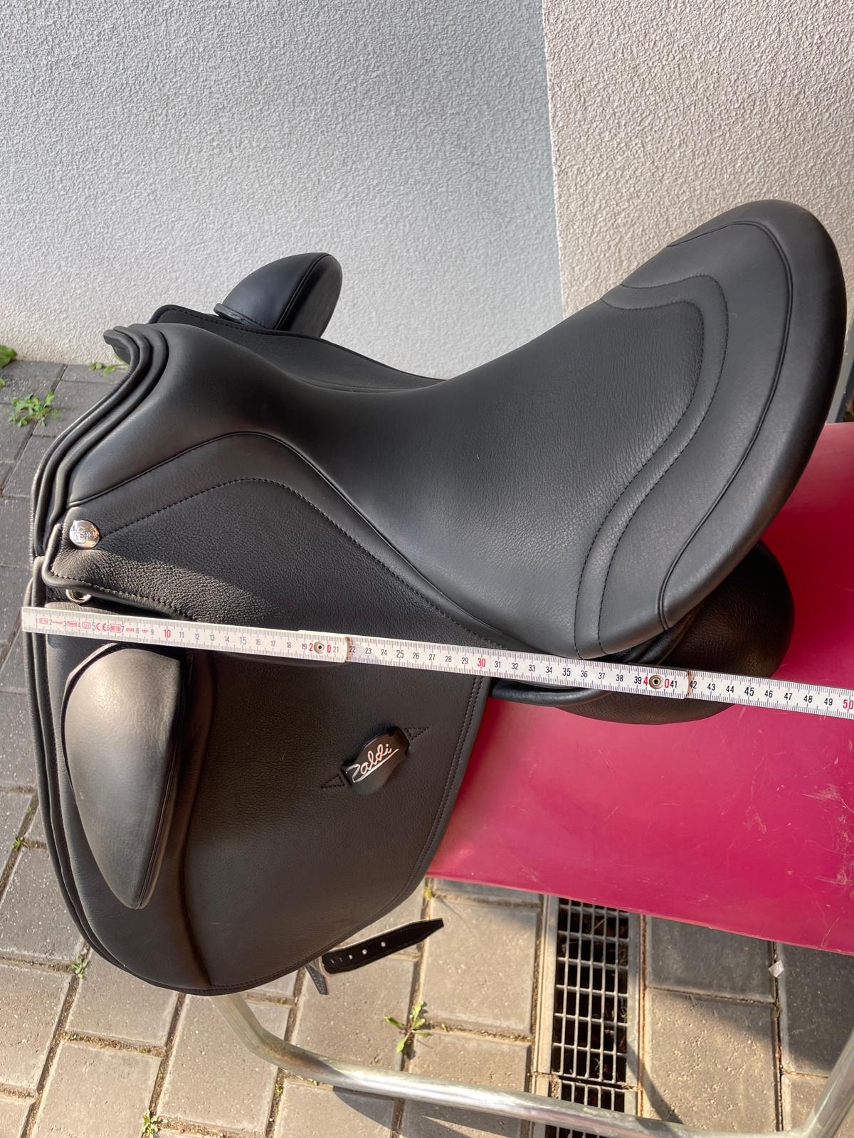 Zaldi Drim 17" schwarz Dressursattel, Pferdesattel Shop