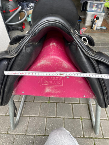 Tech 1 Dressursattel schwarz 17, Pferdesattel Shop