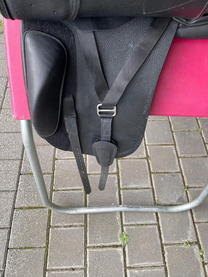 Tech 1 Dressursattel schwarz 17, Pferdesattel Shop