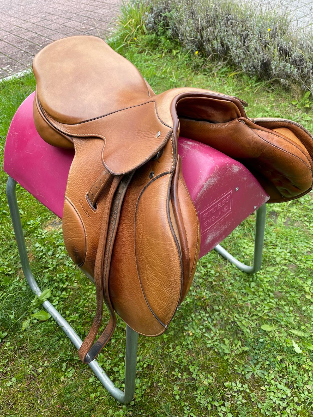 Passier Caprilli Condor 17,5"  Farbe teak Springsattel, Pferdesattel Shop