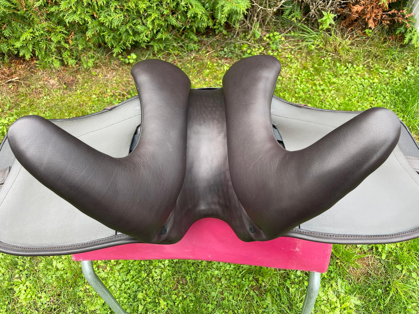 Sommer Grand Sport DS mocca 17,5" Dressursattel [NEU], Pferdesattel Shop