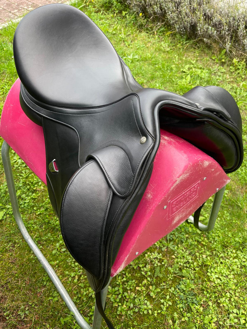 Bates Artiste Grösse 1  schwarz Dressursattel