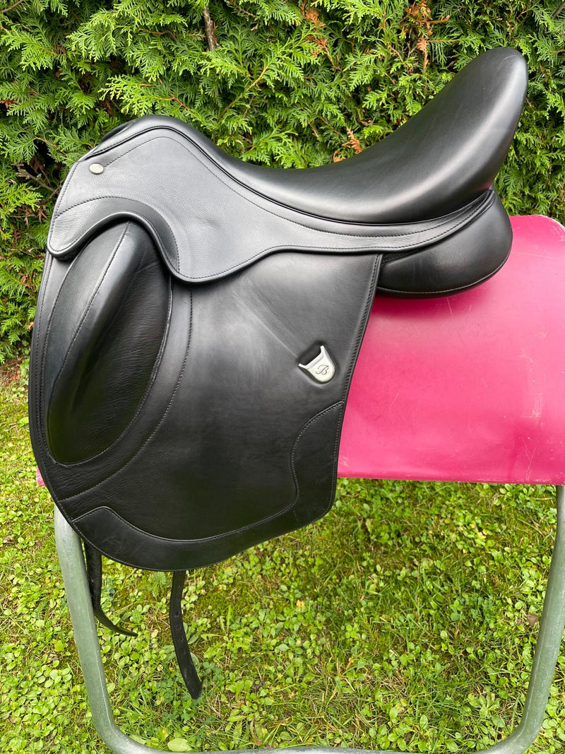 Bates Artiste Grösse 1  schwarz Dressursattel