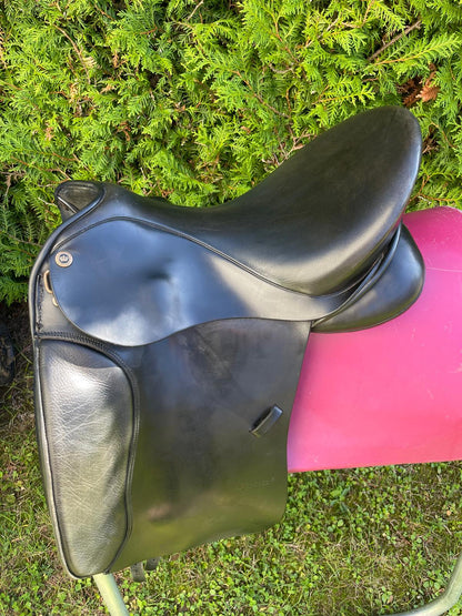 Sommer Opus Dressur 17,5" Schwarz  Dressursattel, Pferdesattel Shop