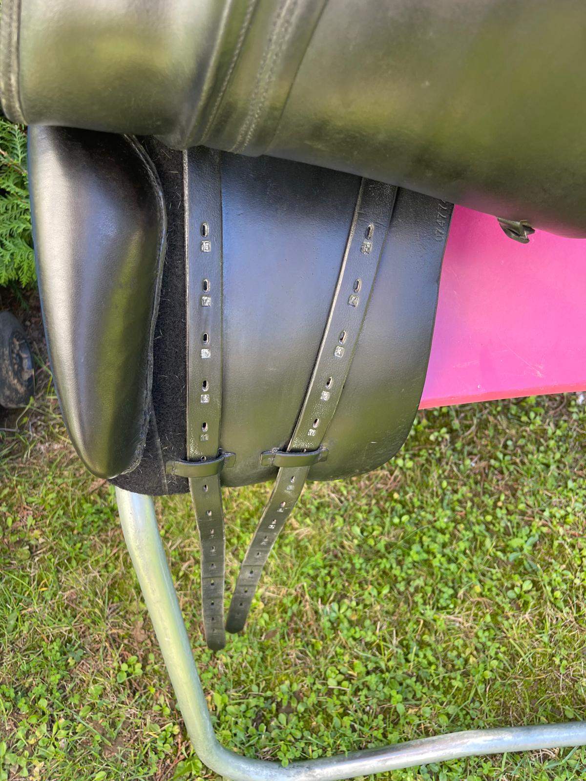 Sommer Opus Dressur 17,5" Schwarz  Dressursattel, Pferdesattel Shop