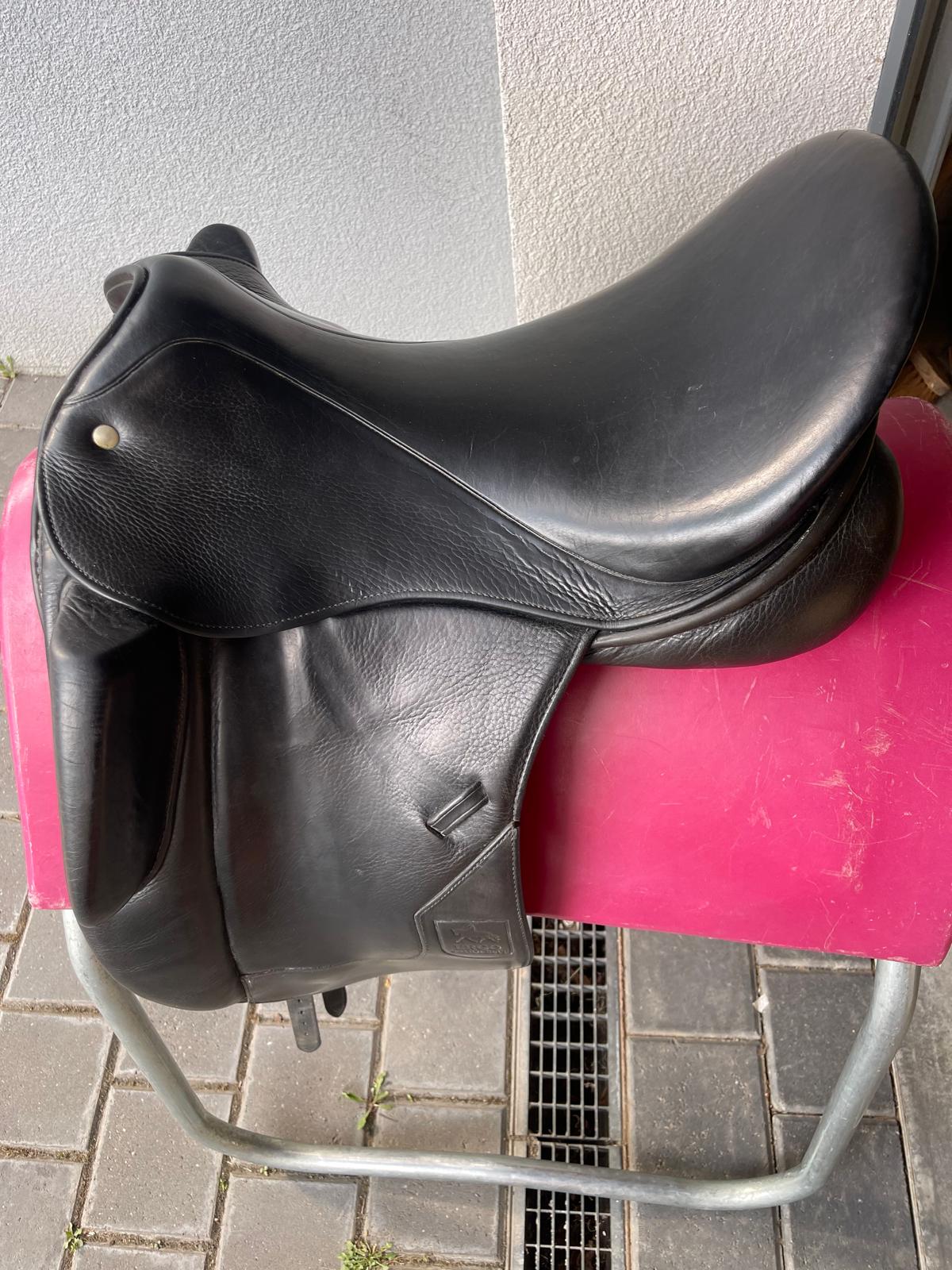 Hennig ESF Ergo Saddlefit 17,5" Dressursattel, Pferdesattel Shop
