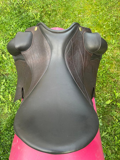 Sommer Novalis 17,5" mocca Kroko Lack Dressursattel [NEU], Pferdesattel Shop