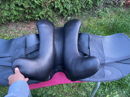 Sommer Novalis  "Galassia"  18" schwarz, Pferdesattel Shop