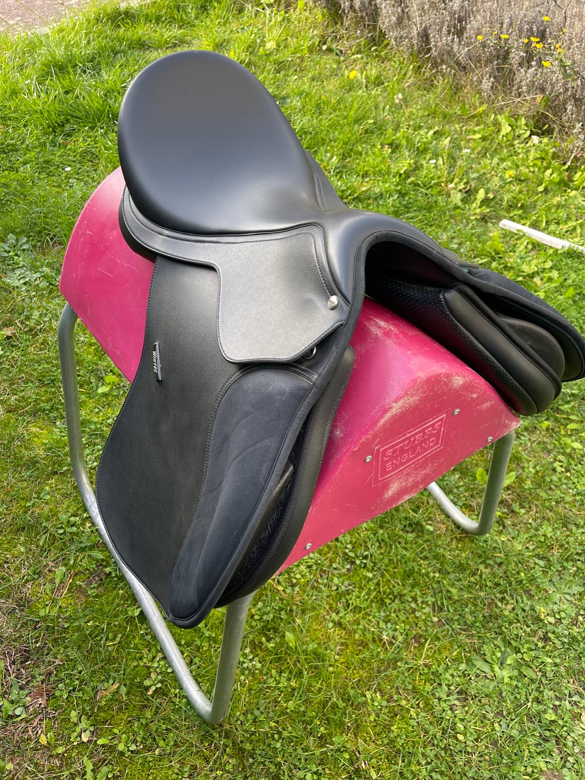 Wintec 500 Vielseitigkeitssattel Easy Care System 17,5" schwarz, Pferdesattel Shop