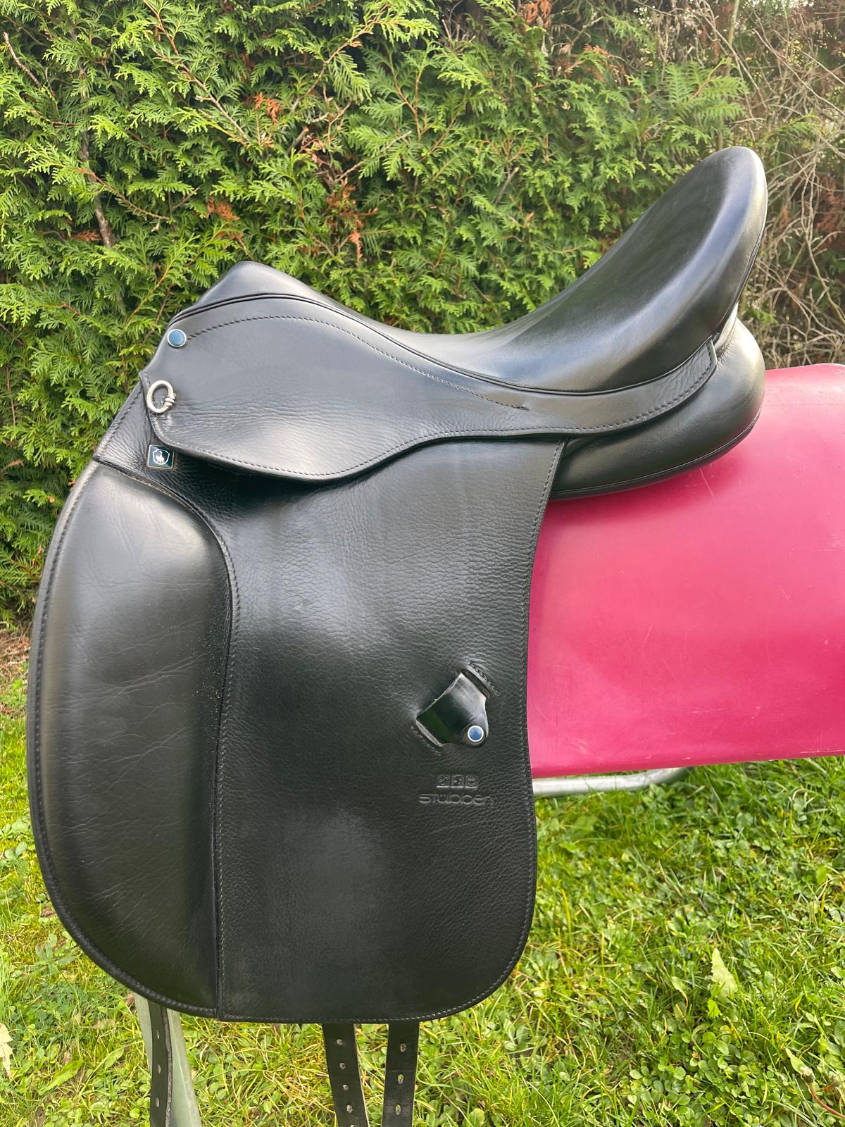 Stübben Virginia schwarz 17,5" Dressursattel, Pderdesattel Shop