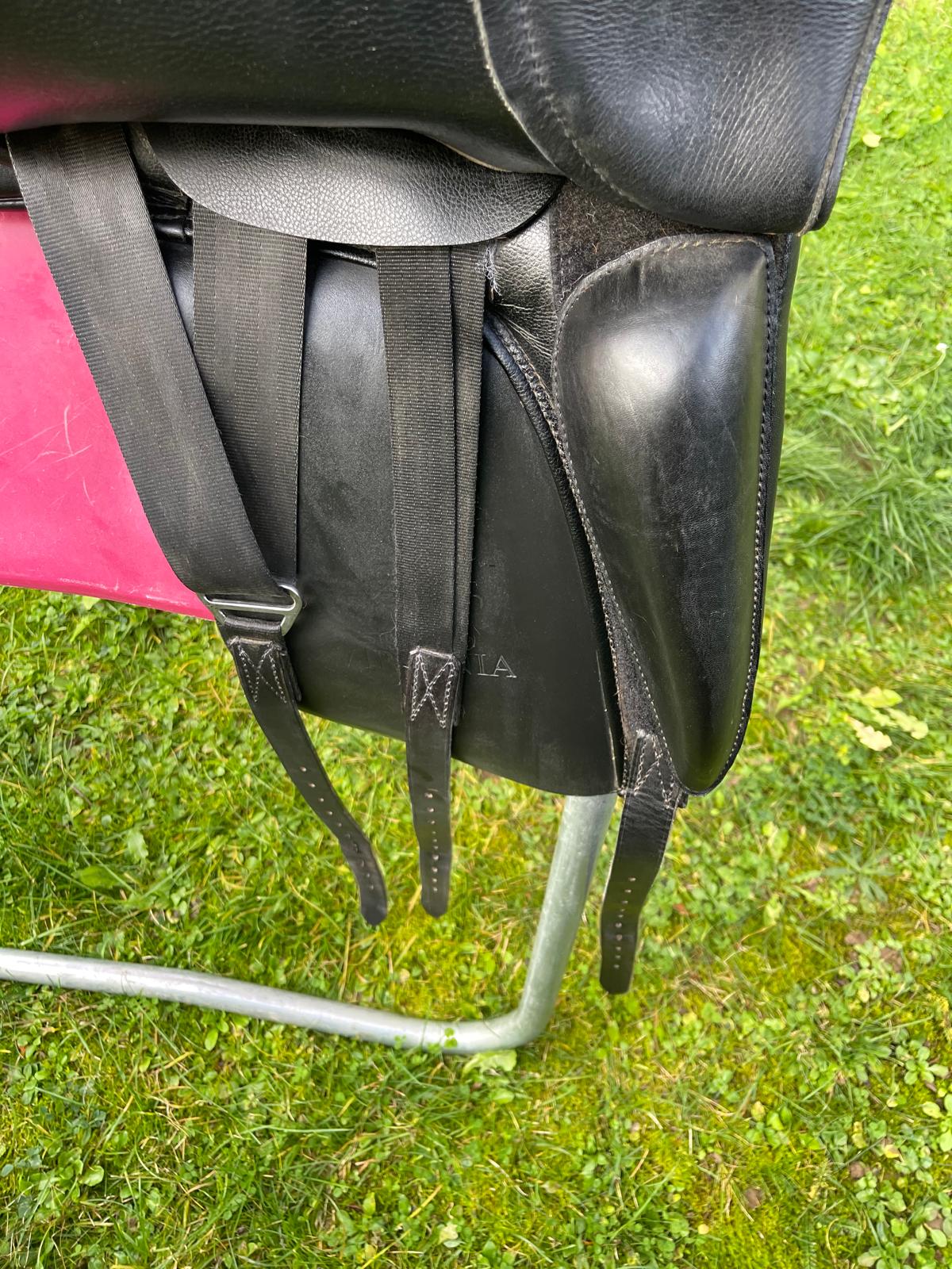 Stübben Virginia schwarz 17,5" Dressursattel, Pderdesattel Shop