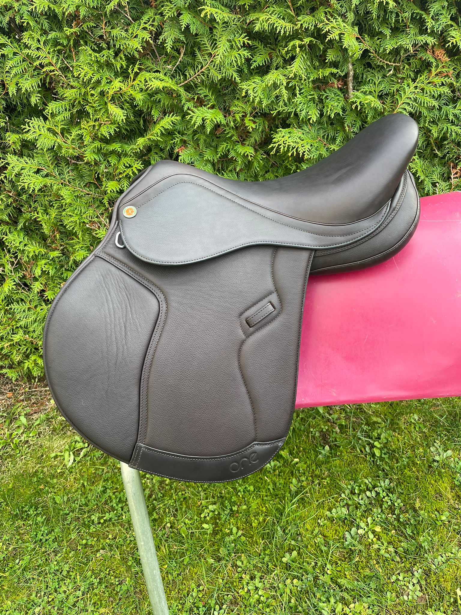 Jorge Canaves One 17,5" Dunkelbrauner Springsattel [NEU], Pferdesattel Shop