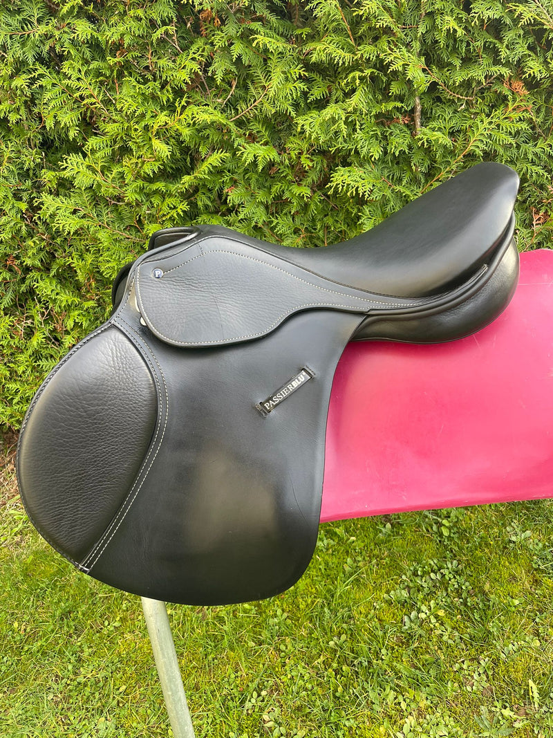 Passier Blu Motion 18" Schwarz Springsattel