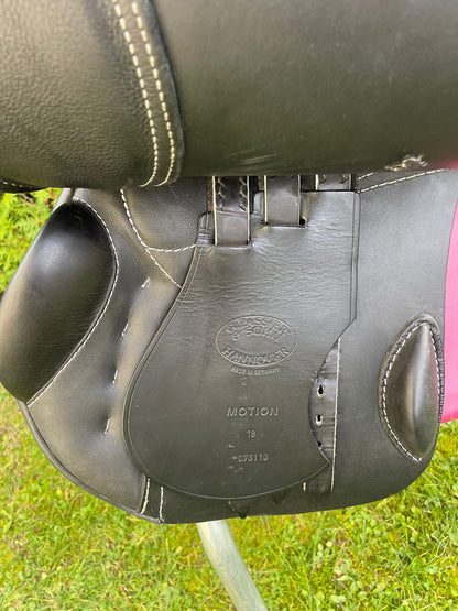 Passier Blu Motion 18" Schwarz Springsattel