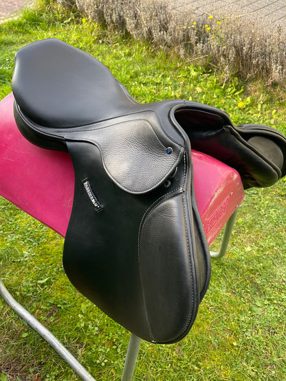 Passier Blu Motion 18" Schwarz Springsattel