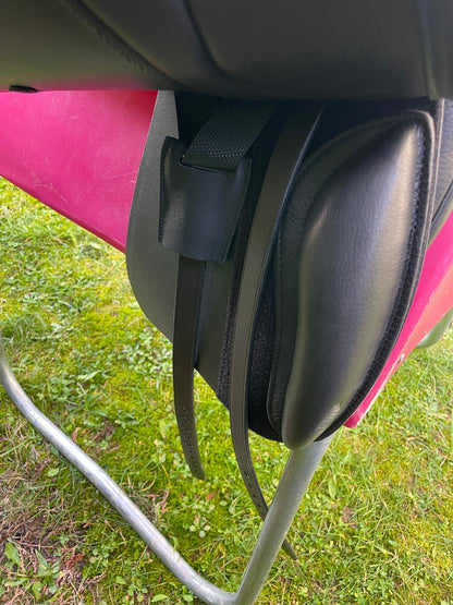 Sommer Opus Dressur  17,5" schwarz [NEU], Pferdesattel Shop