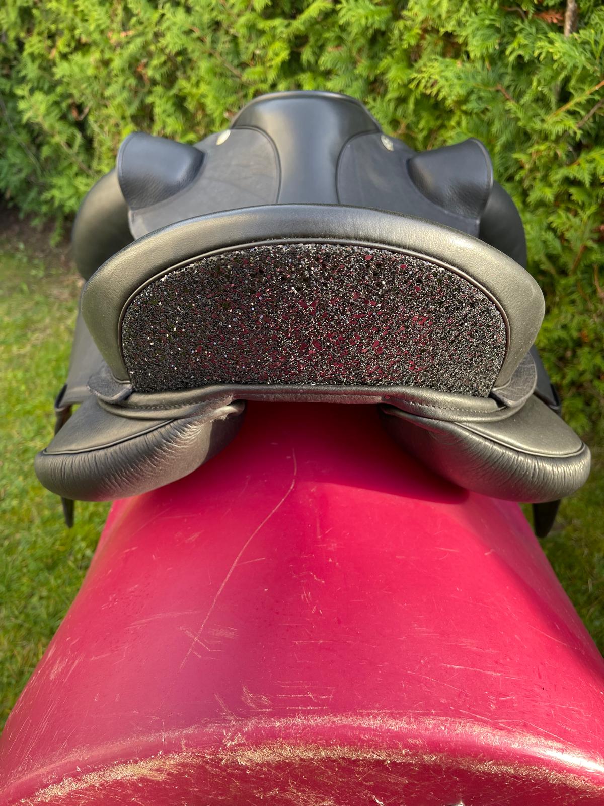 Sommer Novalis  "Galaxy 999"  18" schwarz [NEU], Pferdesattel Shop