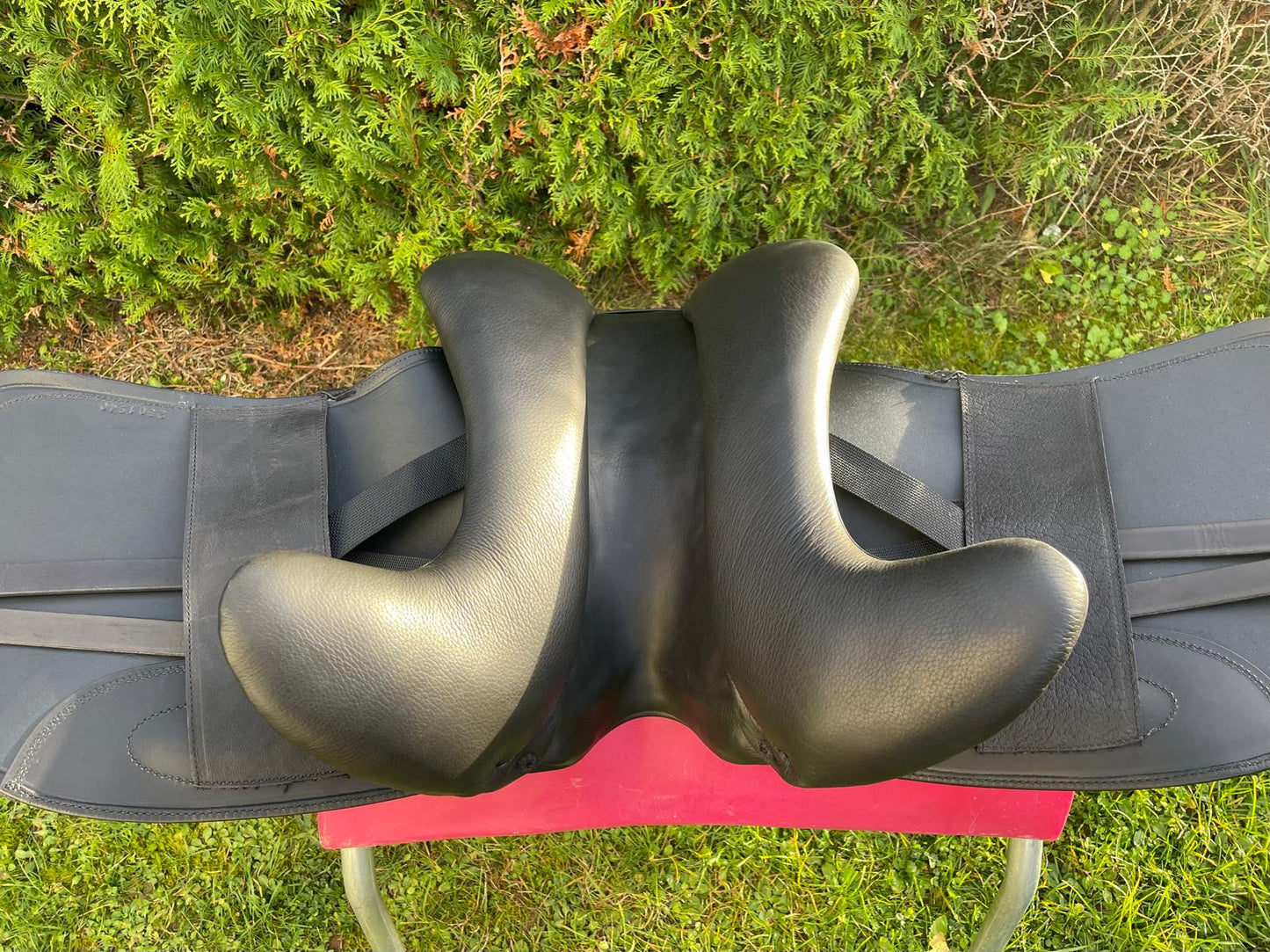 Sommer Novalis  "Galaxy 999"  18" schwarz [NEU], Pferdesattel Shop