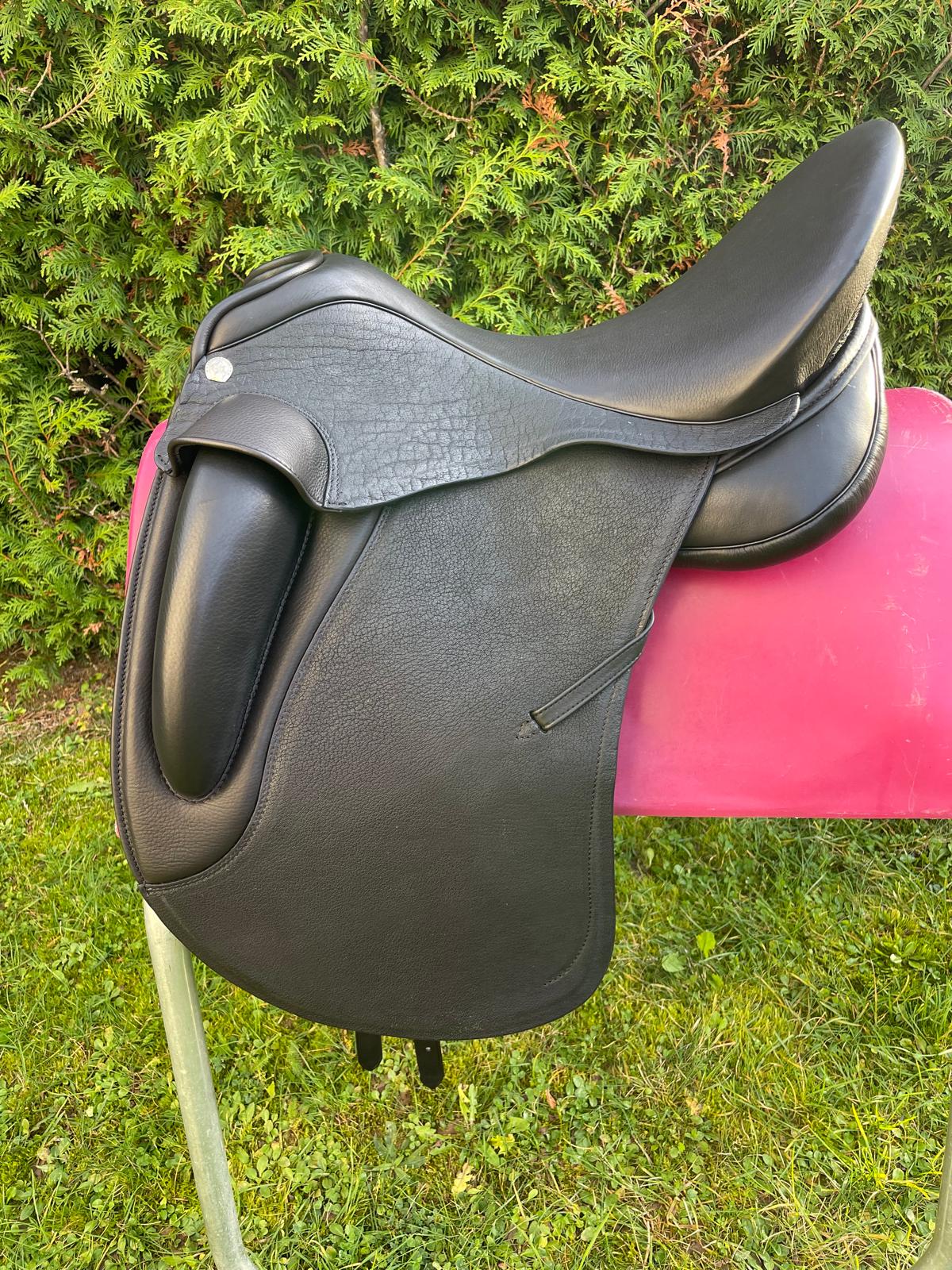 Sommer Novalis  "Galaxy 999"  17,5" schwarz [NEU], Pferdesattel Shop