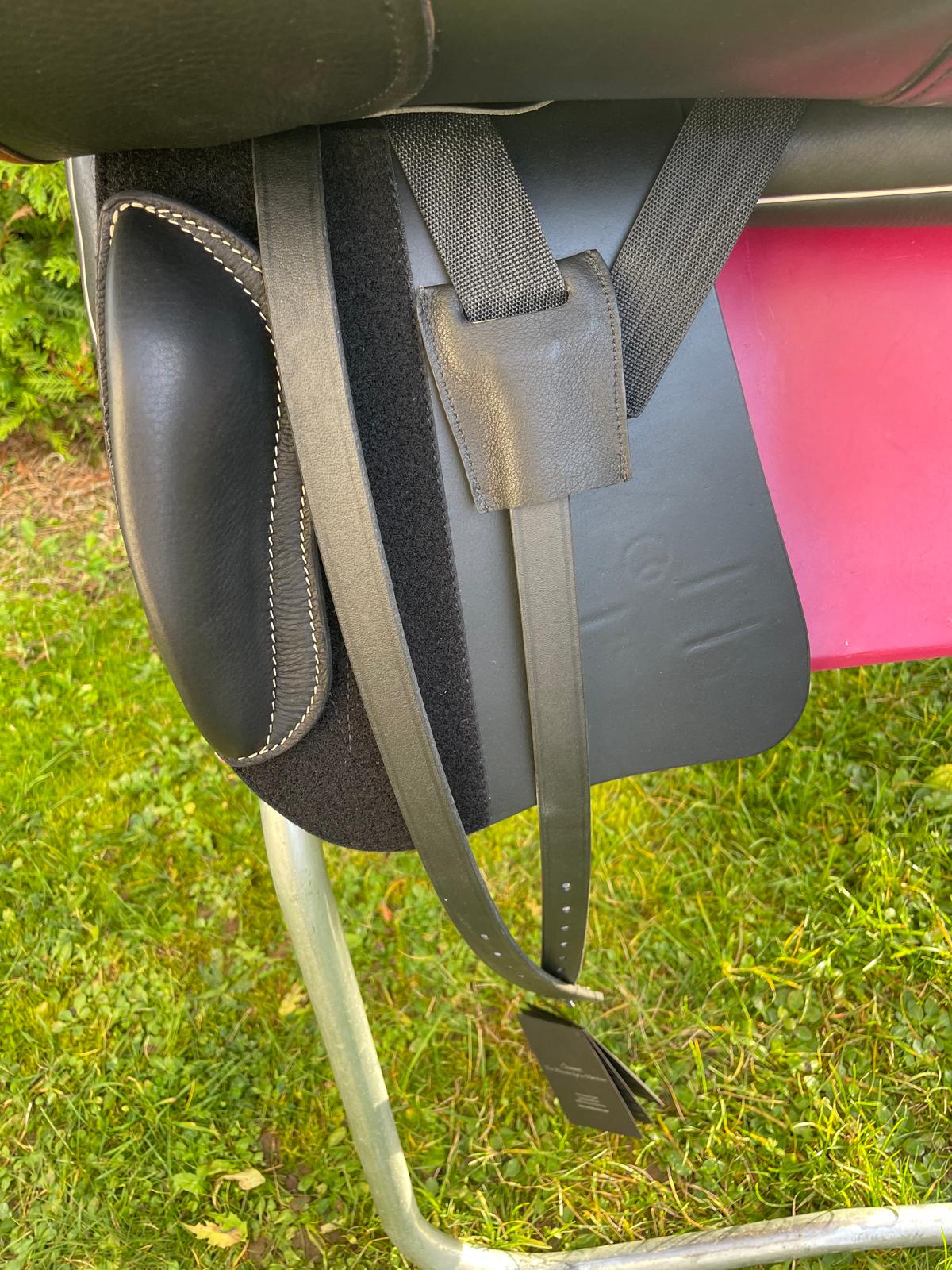 Sommer Novalis  "Galaxy 999"  17,5" schwarz [NEU], Pferdesattel Shop