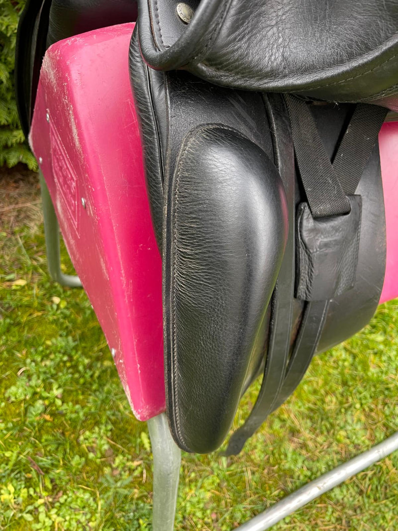 Sommer Diplomat WKE 17,5" schwarz Dressursattel