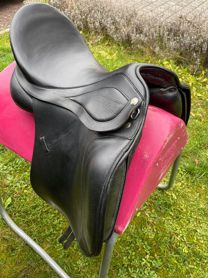 Sommer Diplomat WKE 17,5" schwarz Dressursattel, Pferdesattel Shop